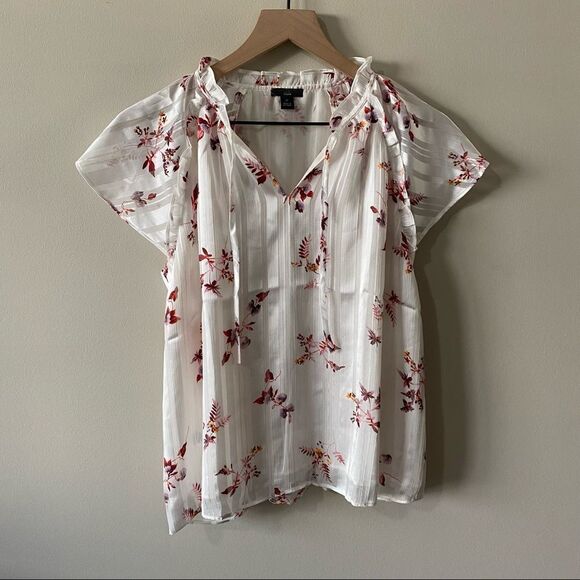 NWOT Ann Taylor Flutter Blouse - Picture 1 of 10